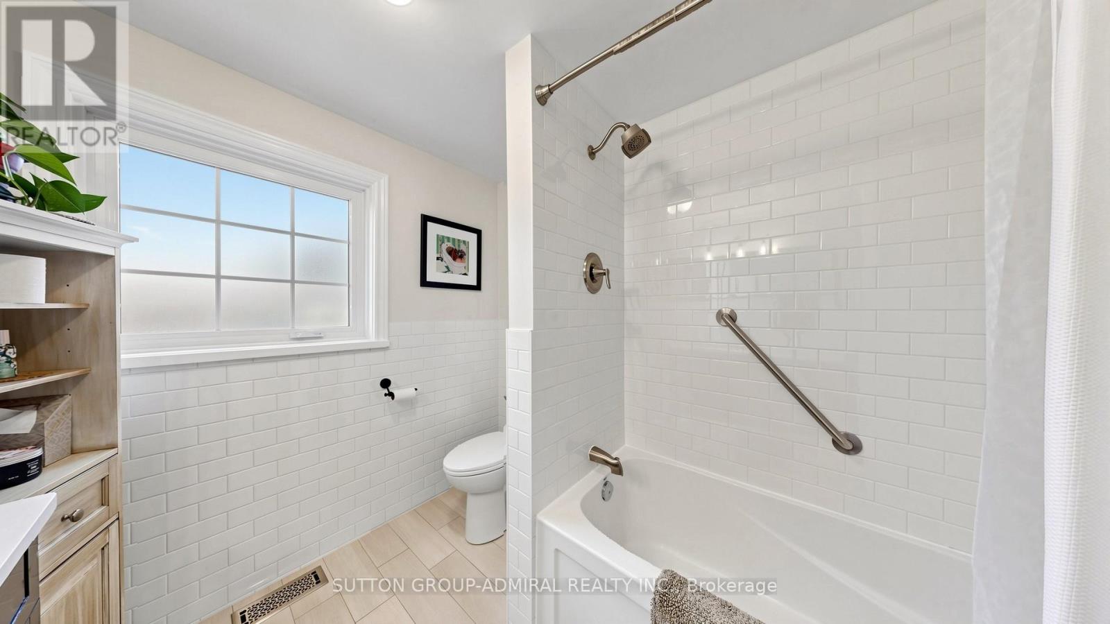 218 BAY THORN DRIVE - 35