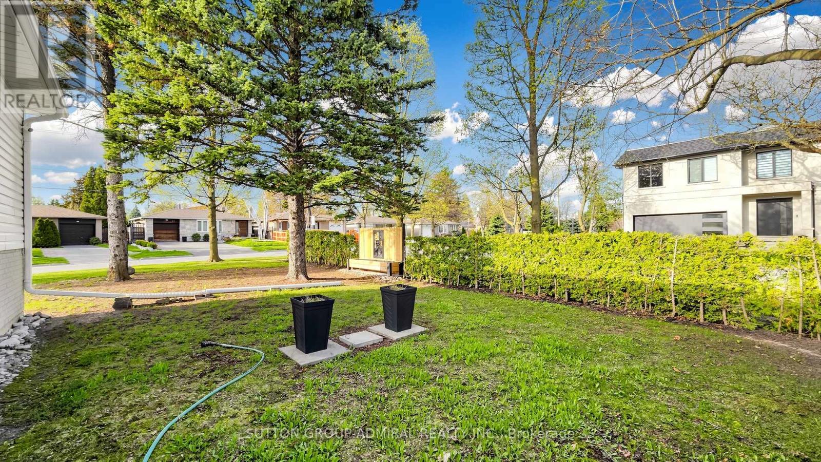 218 BAY THORN DRIVE - 44