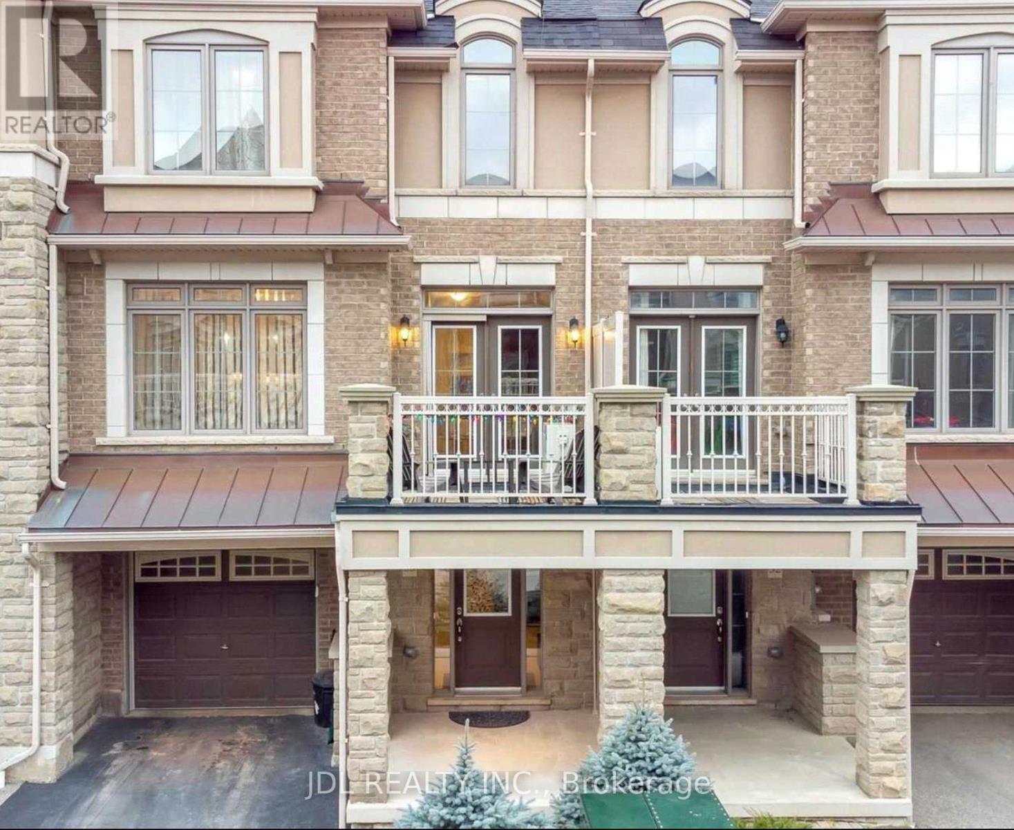 33 - 2435 GREENWICH DRIVE