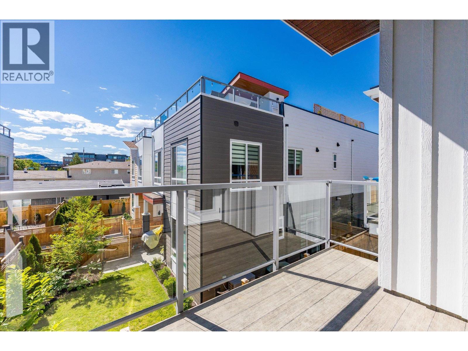 #4 760 Raymer Avenue - 13