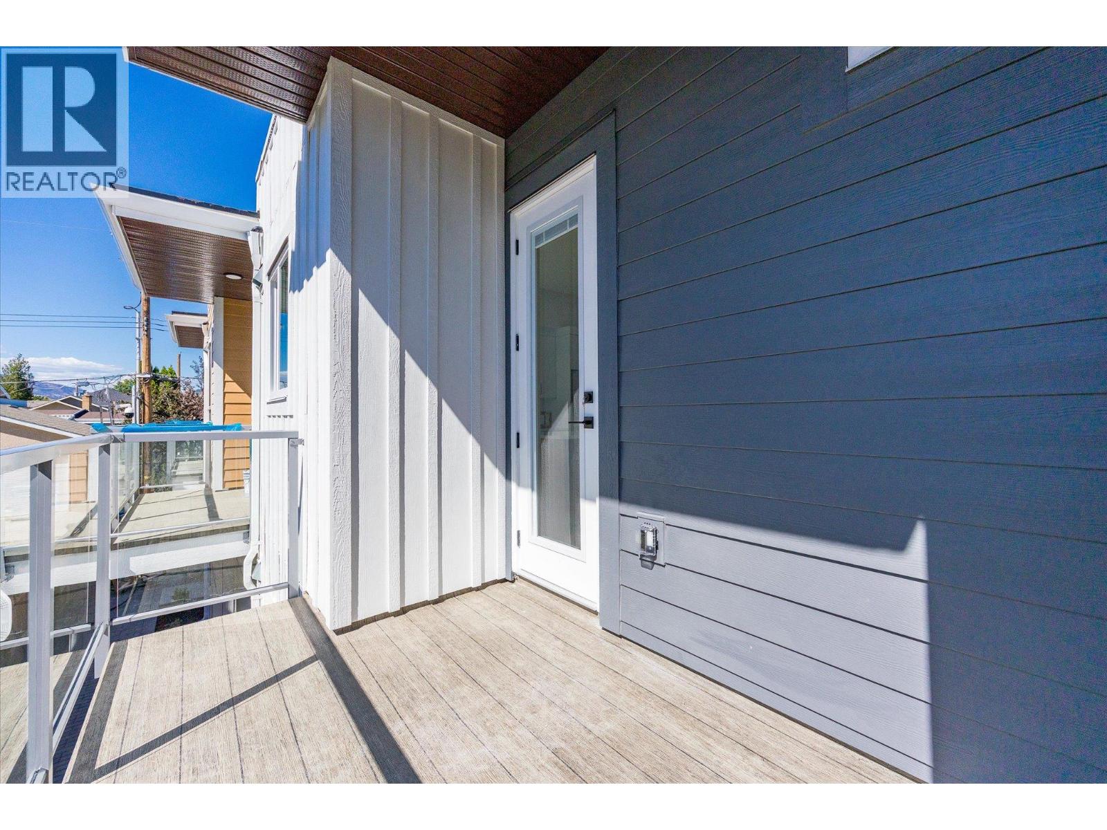 #6 760 Raymer Avenue - 14