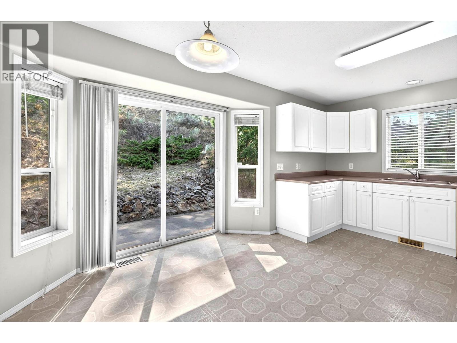 1725 Coldwater Drive - 12
