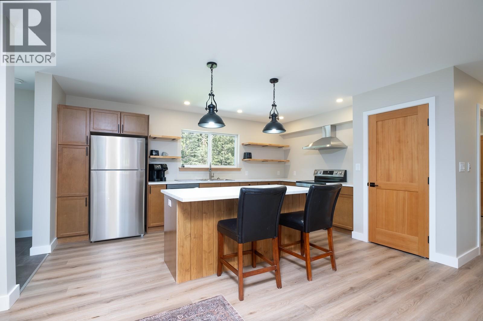 120 RICHIE Road - 37