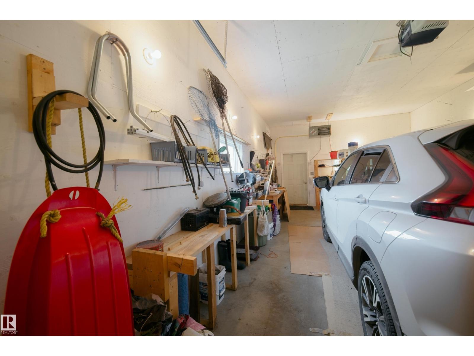 5020 47 ST - 54
