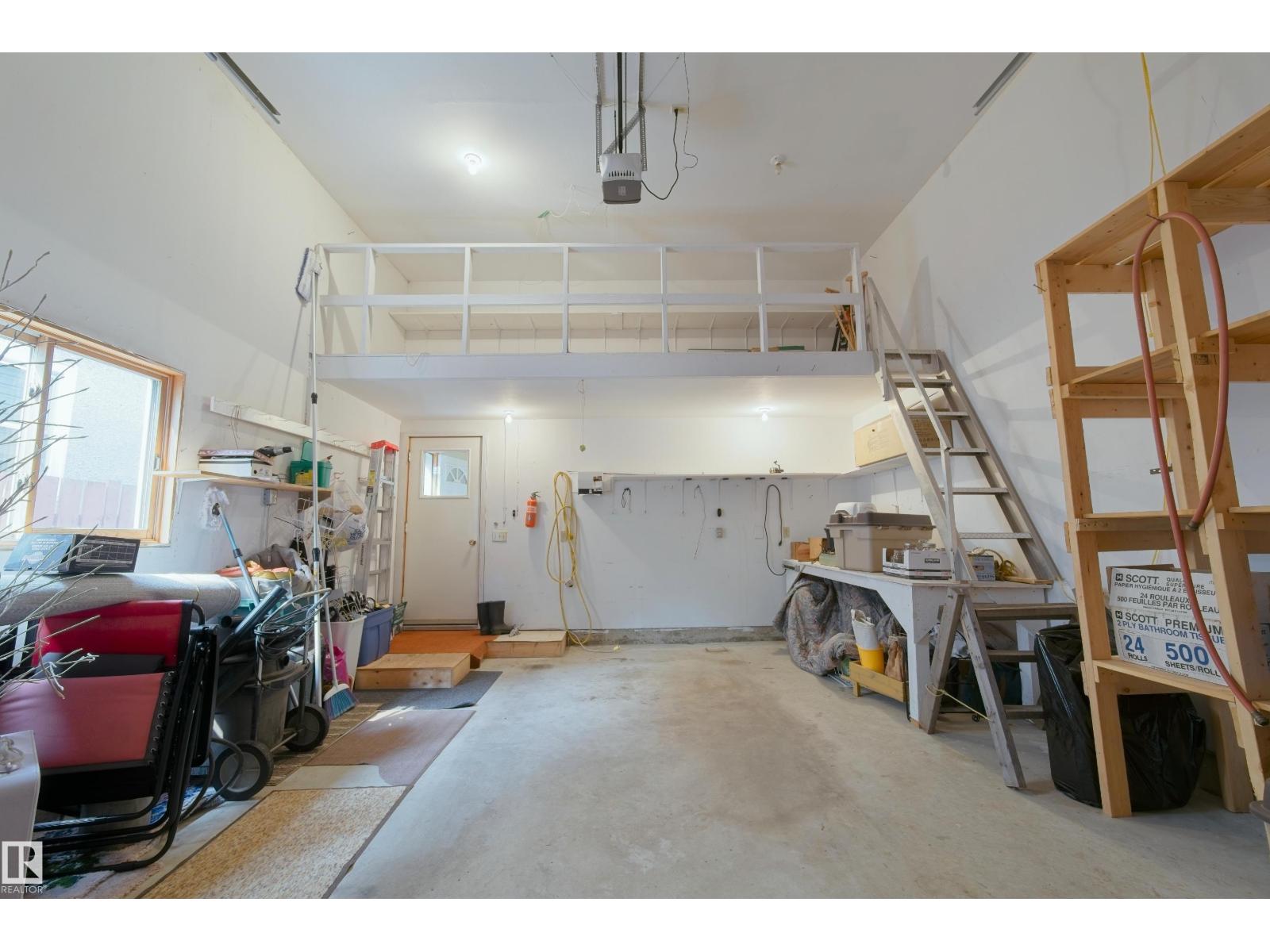 5020 47 ST - 41