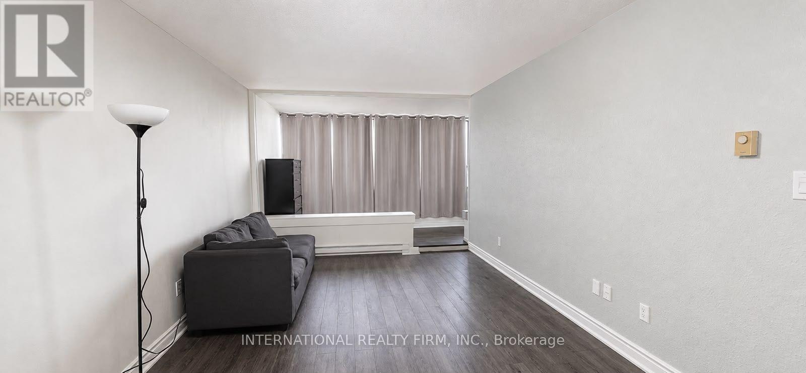 #308 40 SUNNY GLENWAY - 9
