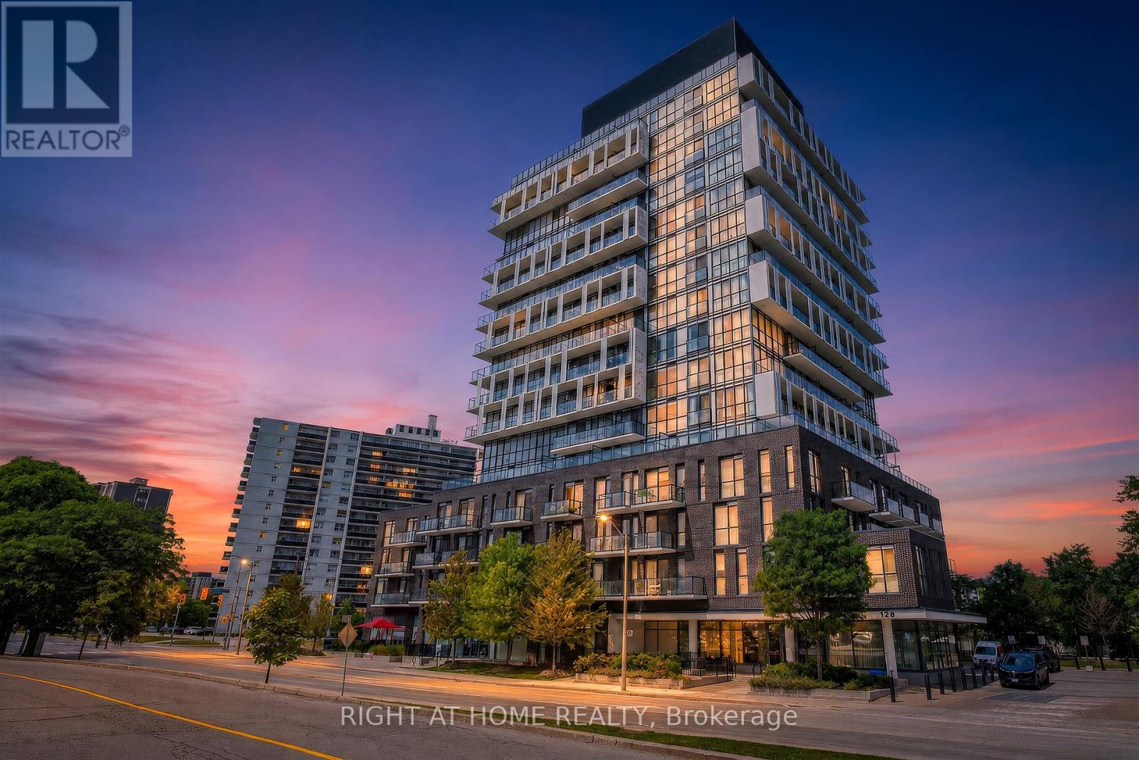 #712 128 FAIRVIEW MALL DRIVE - 32