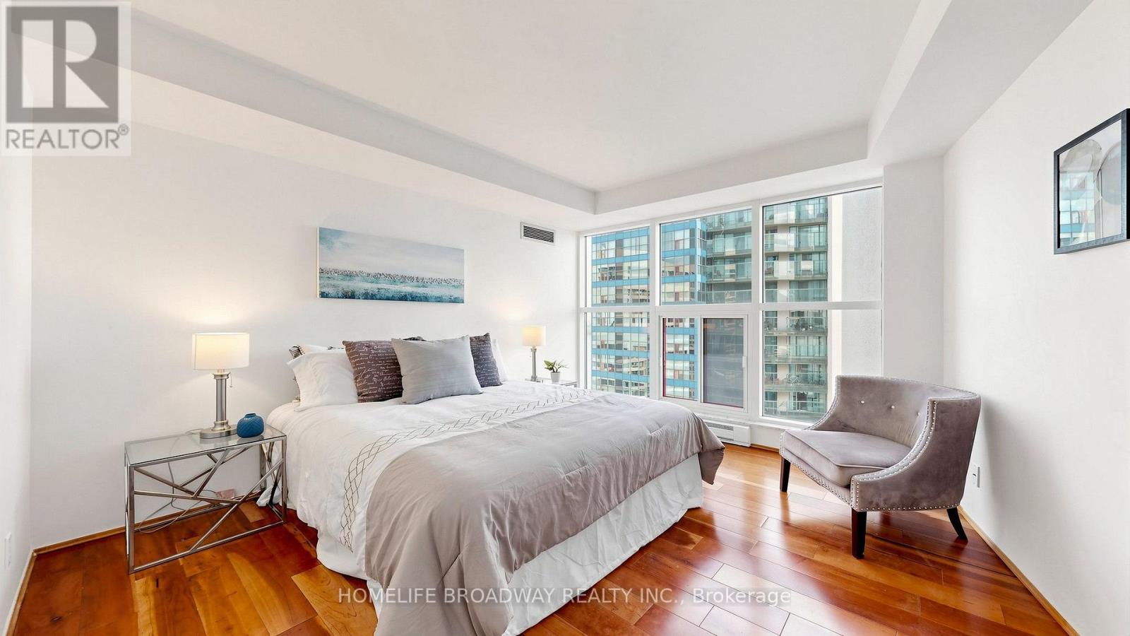#3507 77 HARBOUR SQUARE - Image 20