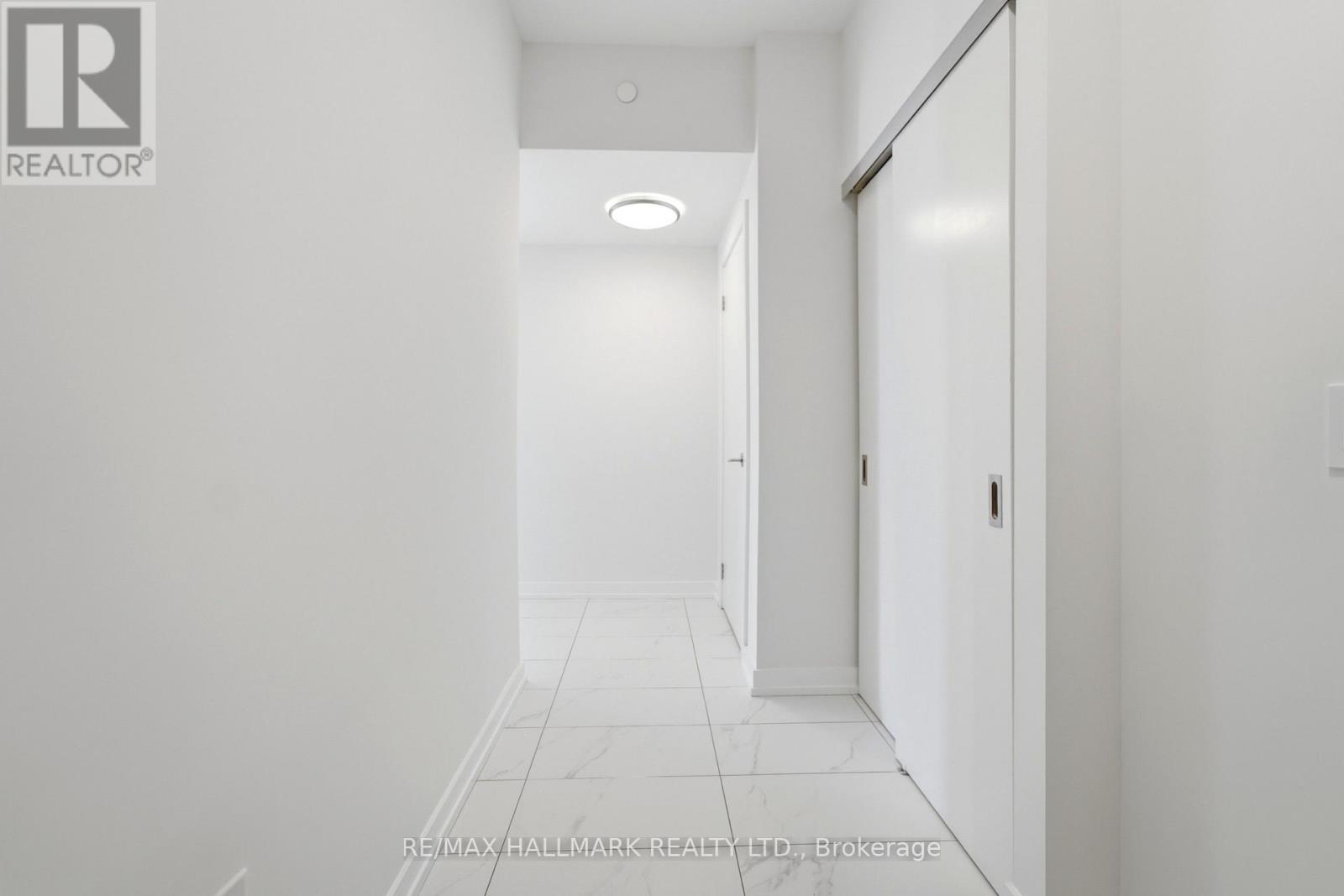 1406 - 5 WELLINGTON STREET S — photo 3