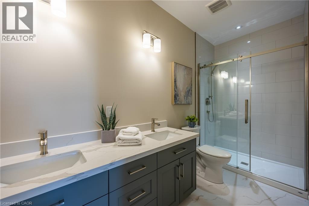 375 ARGYLE Avenue - 13