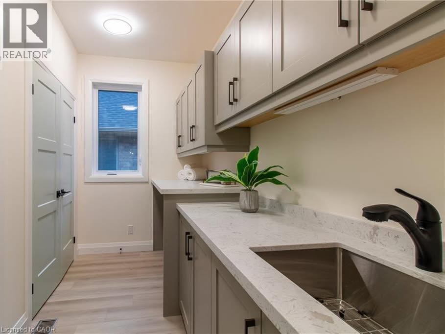 89 DUCHESS Drive - 15