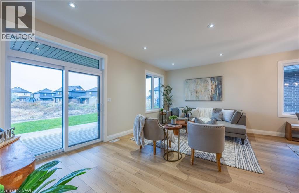89 DUCHESS Drive - 6