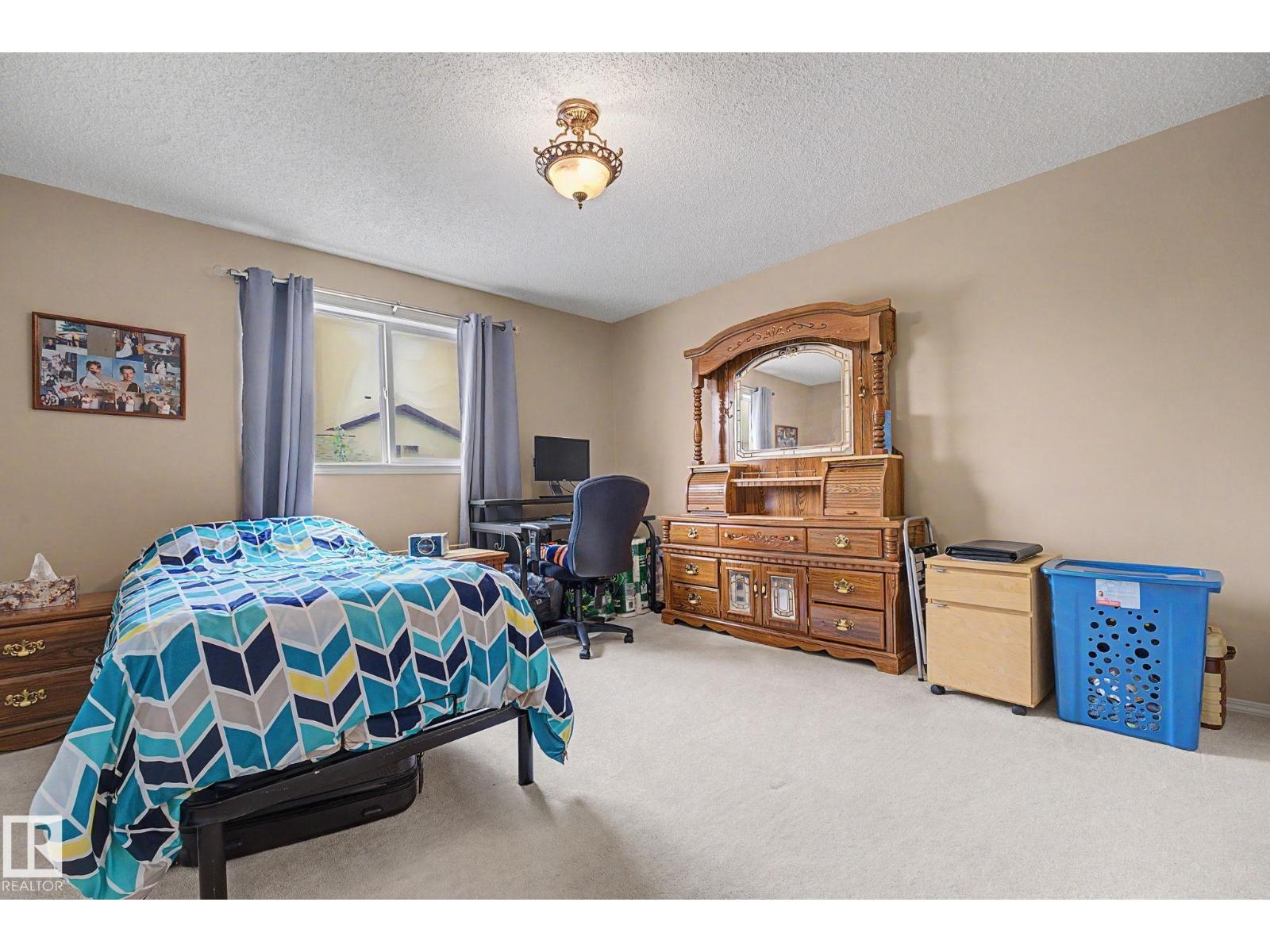 19039 47 AV NW - 16