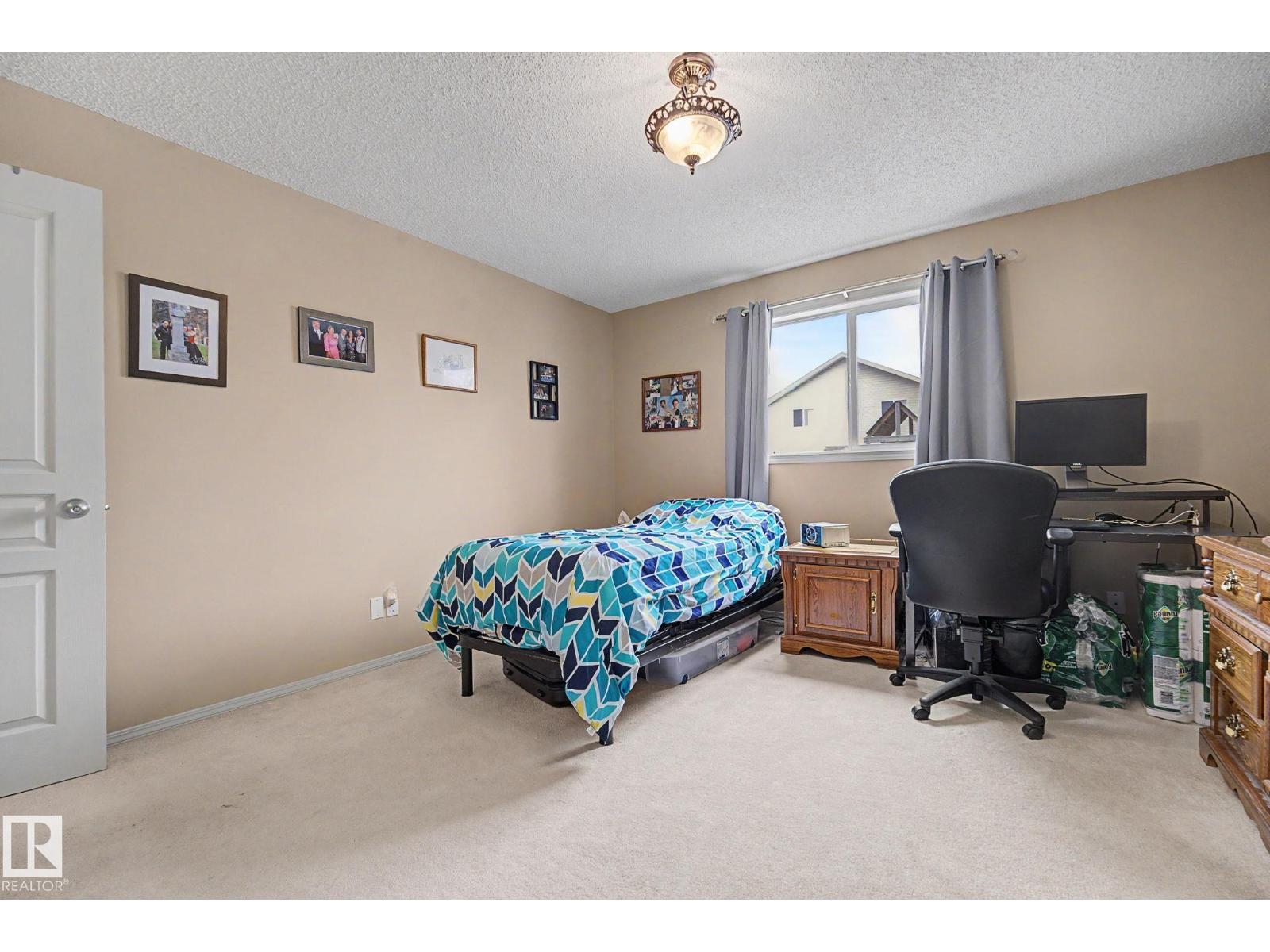 19039 47 AV NW - 17