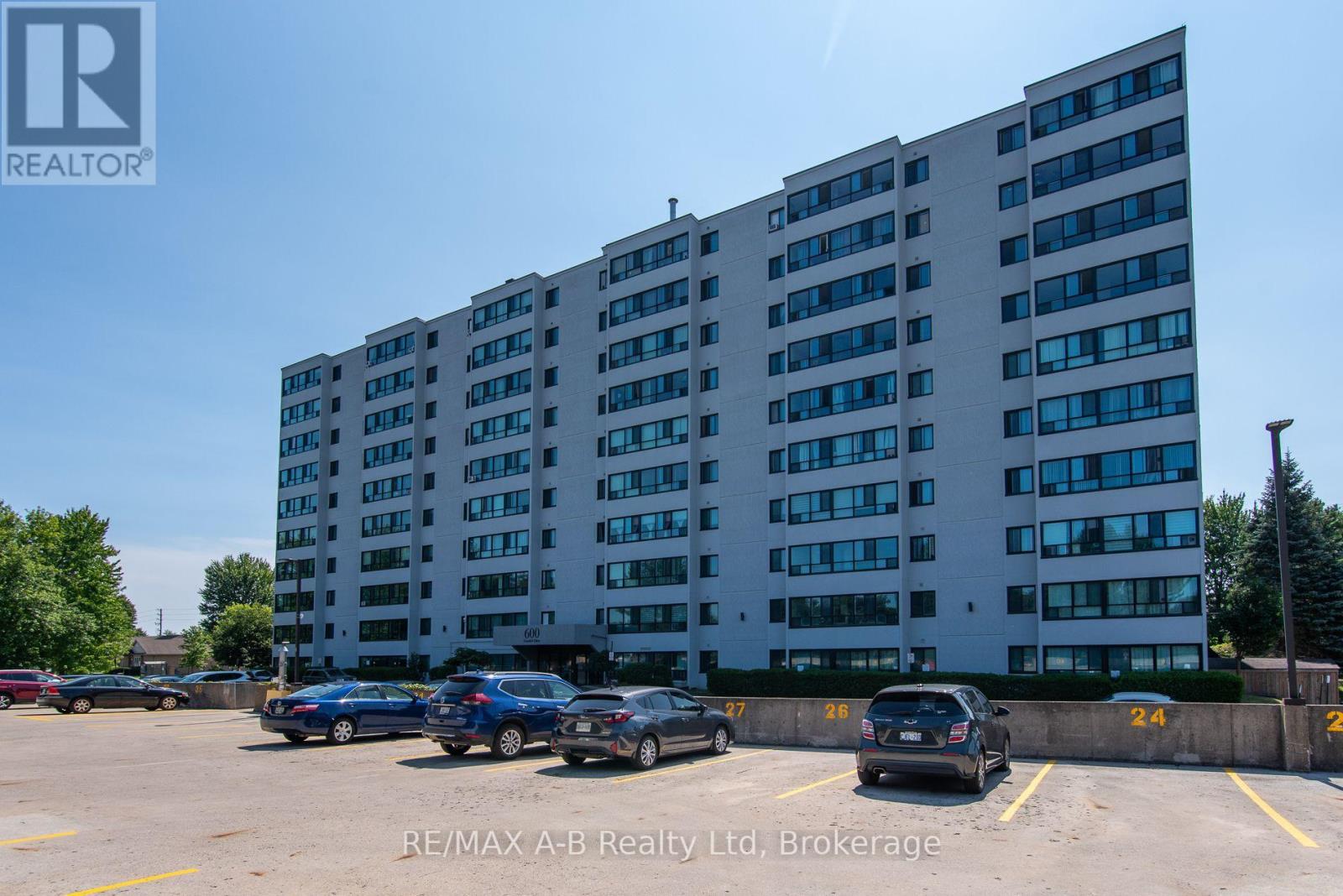 #407 600 GRENFELL DRIVE W - Image 34
