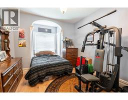 Sunroom - 407 Queen Street, Petrolia, ON N0N1R0 Photo 10