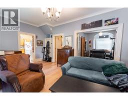 Sunroom - 407 Queen Street, Petrolia, ON N0N1R0 Photo 6