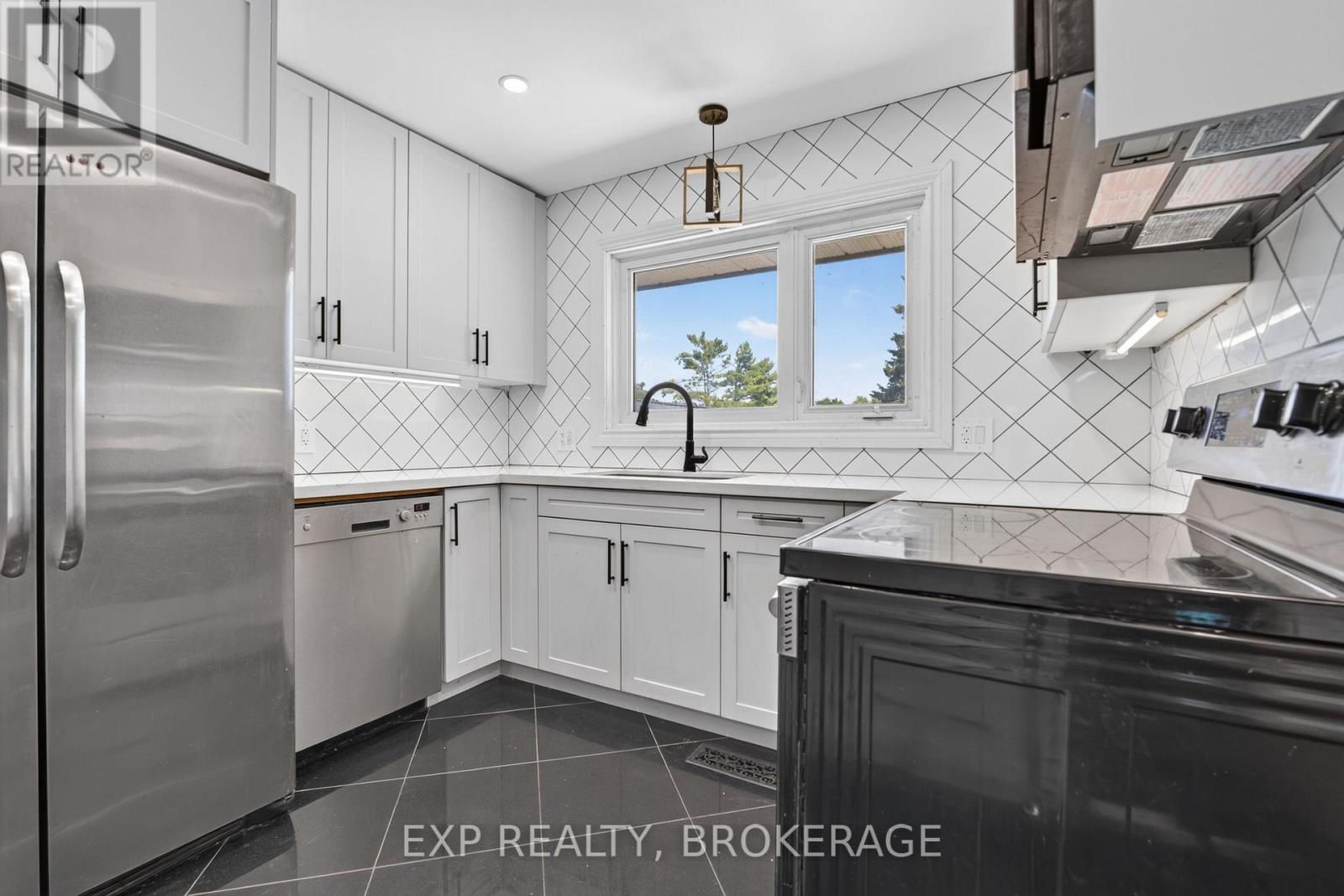 59 FAIRFIELD BOULEVARD - Image 10