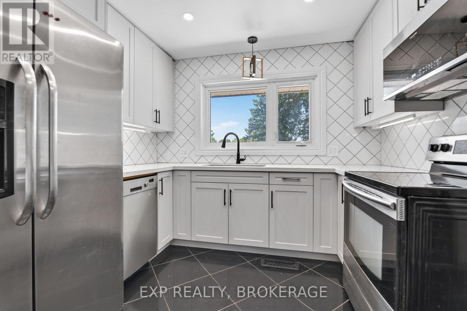59 FAIRFIELD BOULEVARD - Image 11