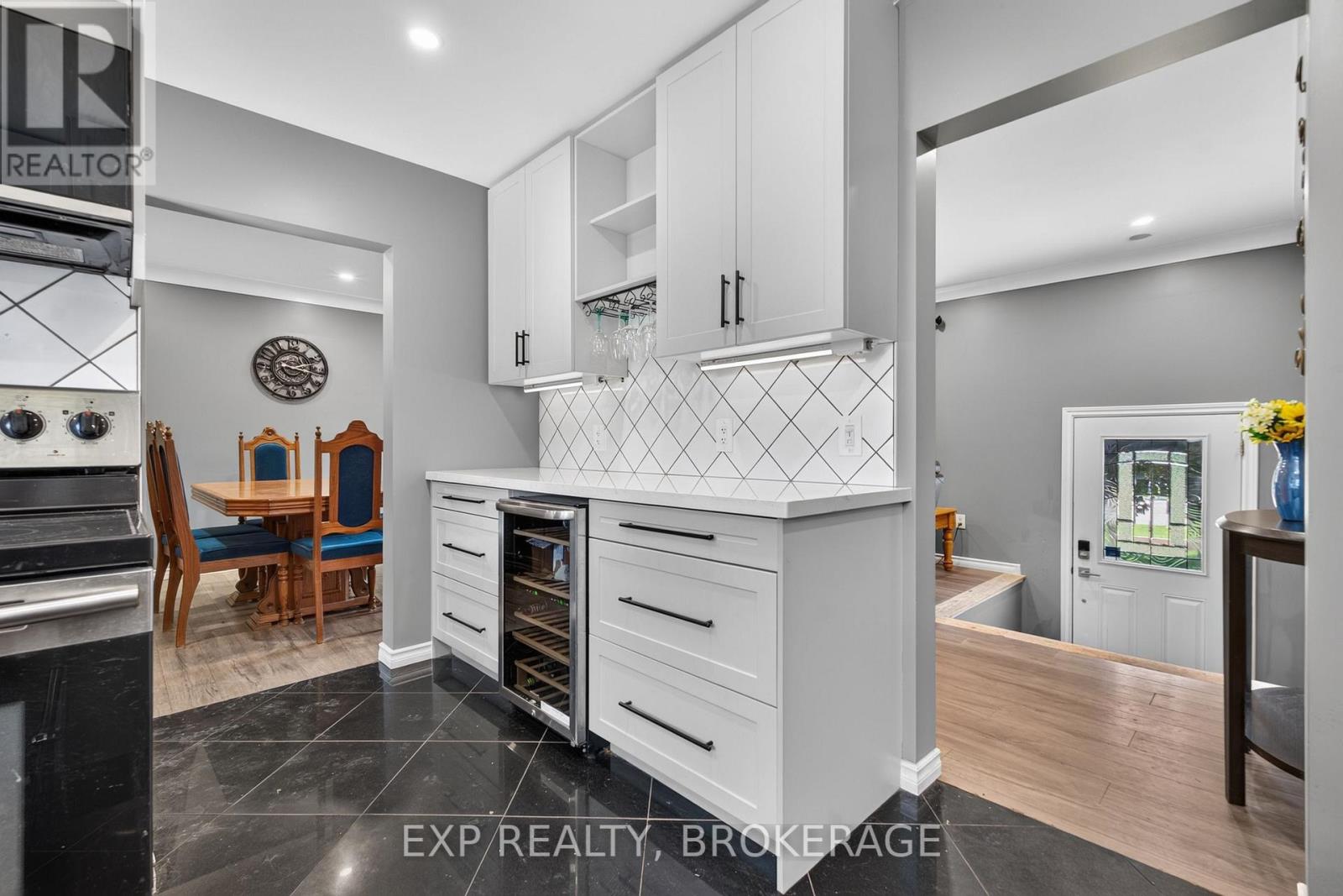 59 FAIRFIELD BOULEVARD - Image 14