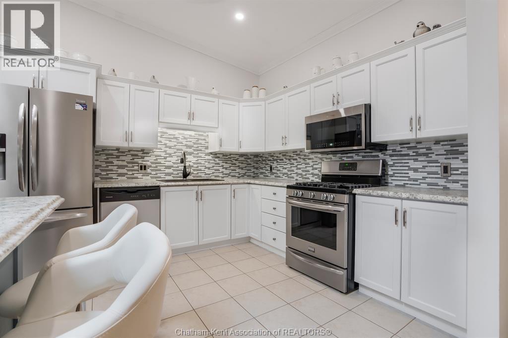 24 Mcintosh AVENUE - 10