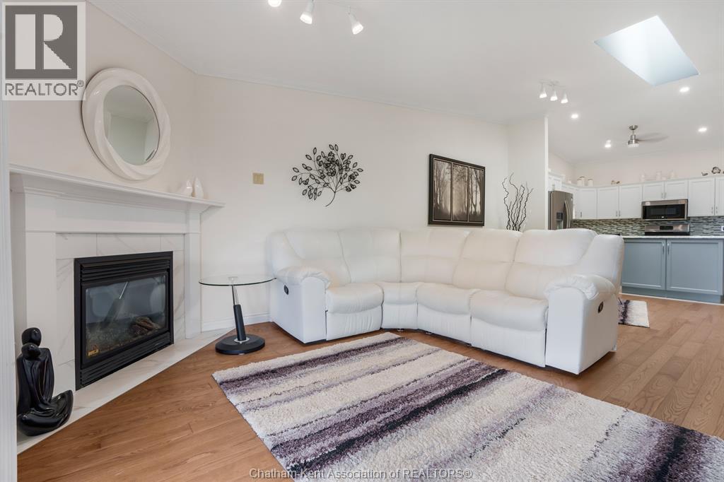 24 Mcintosh AVENUE - 24