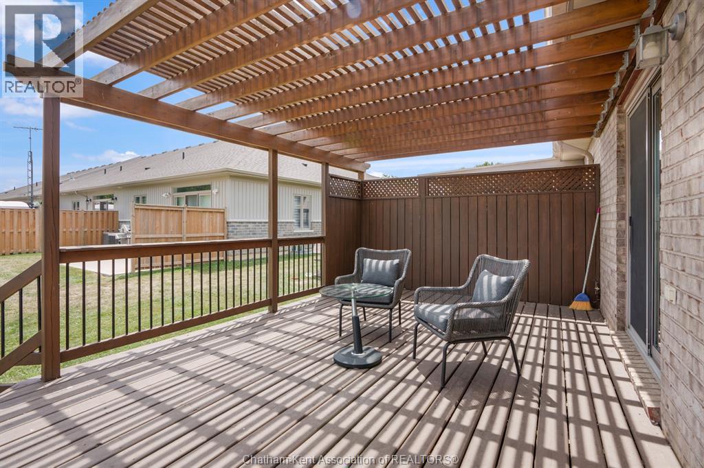 24 Mcintosh AVENUE - 37