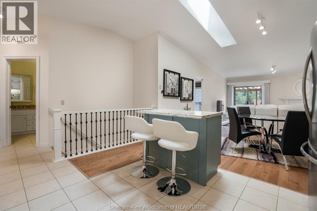 24 Mcintosh AVENUE - 16