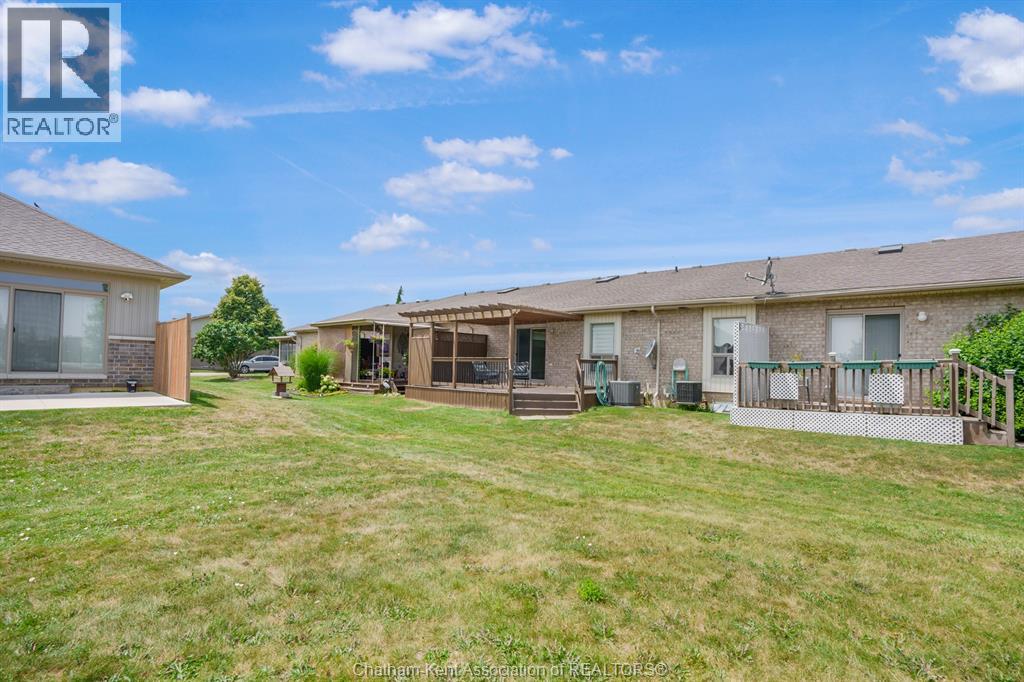 24 Mcintosh AVENUE - 33