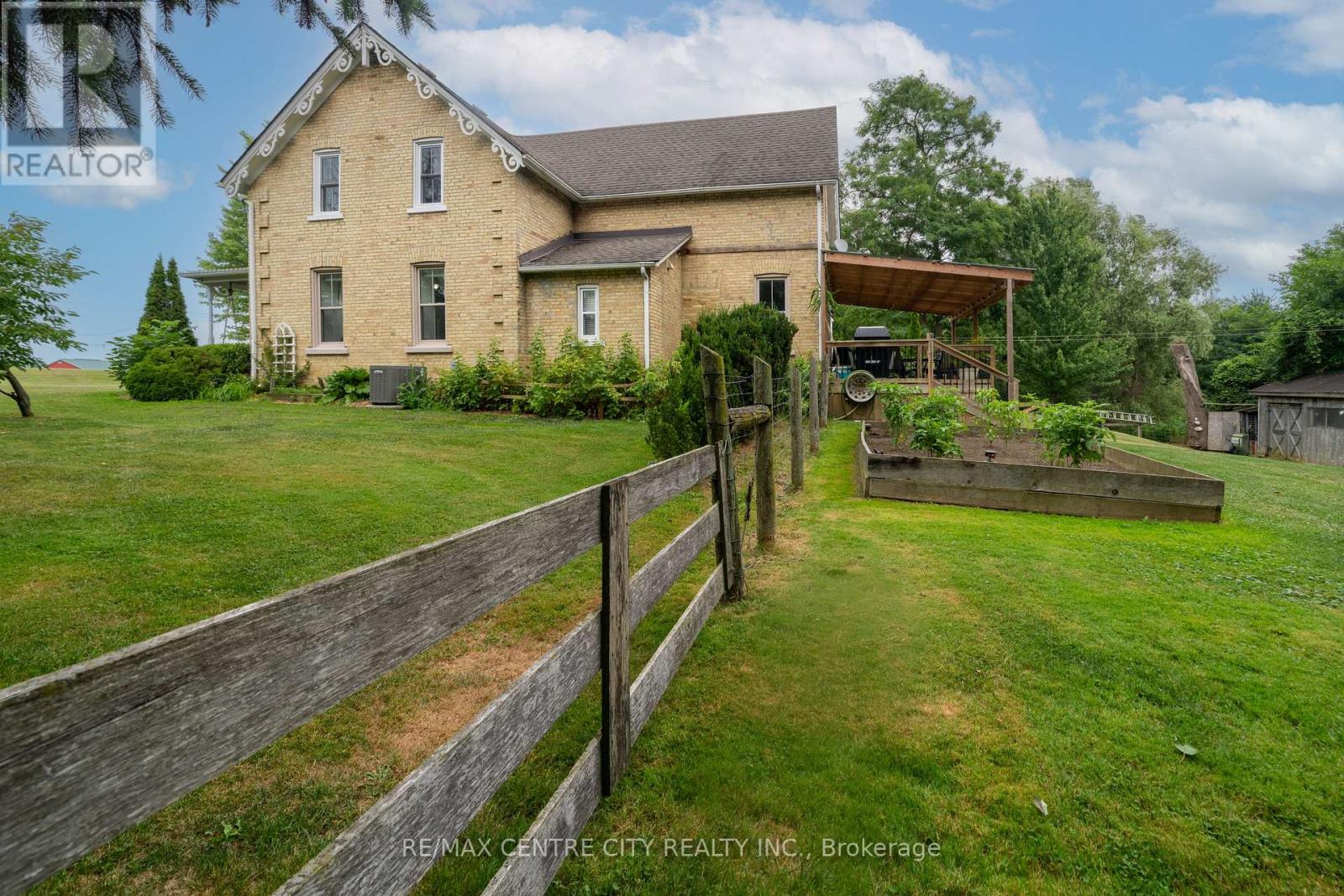 2179 EGREMONT DRIVE - 10