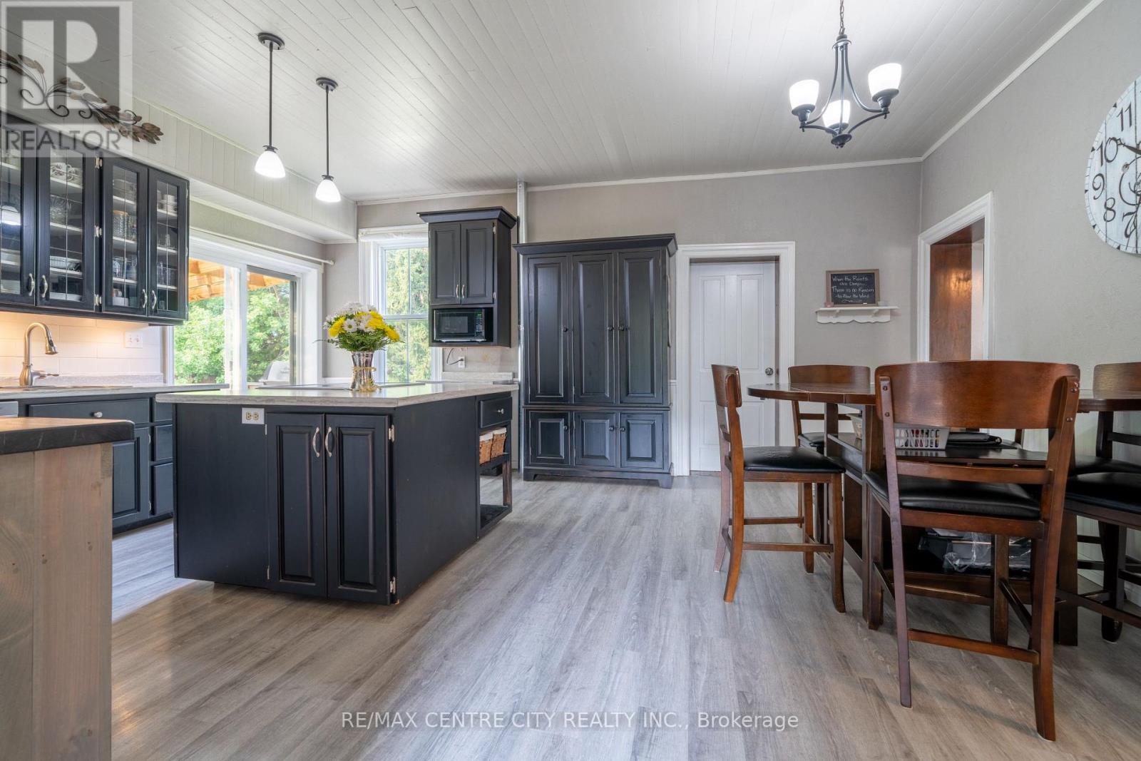 2179 EGREMONT DRIVE - 25
