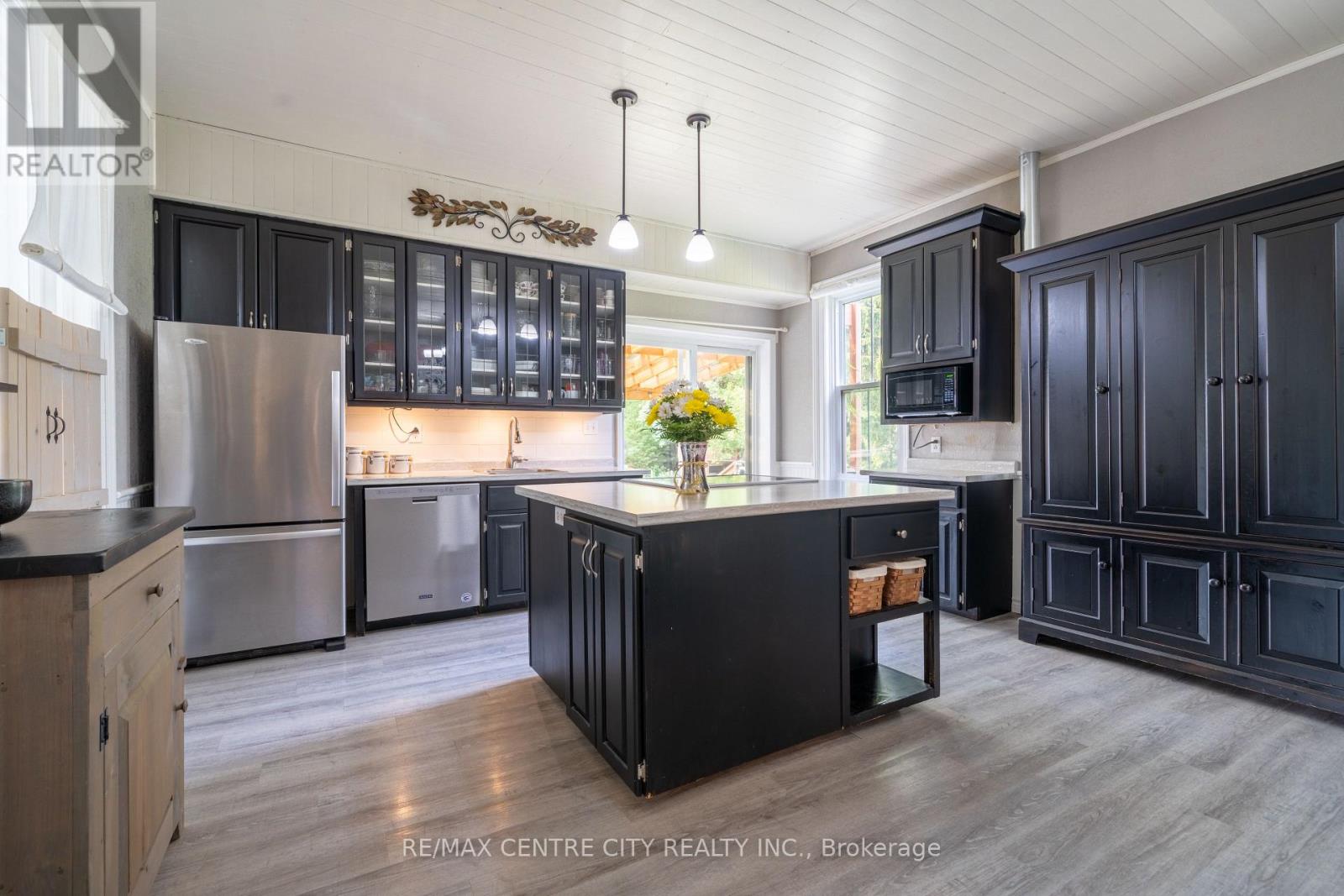 2179 EGREMONT DRIVE - 27