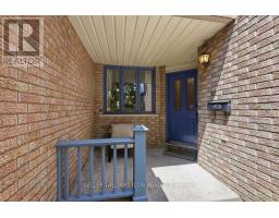 15 LOCHELAND CRESCENT — photo 2