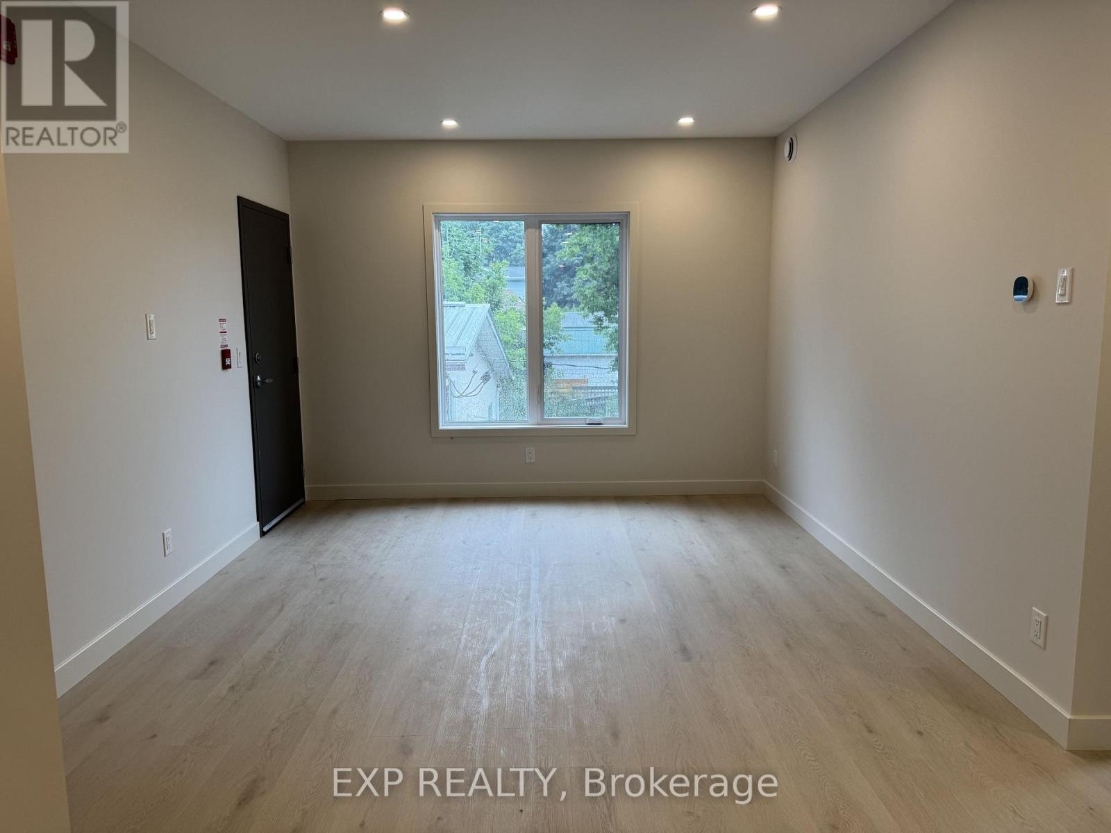 2 Bed, 1 Bath Multi-Family for Rent in Ottawa – 7 – 1301 DORCHESTER AVENUE, Ottawa – MLS# X13611388 - Image 12