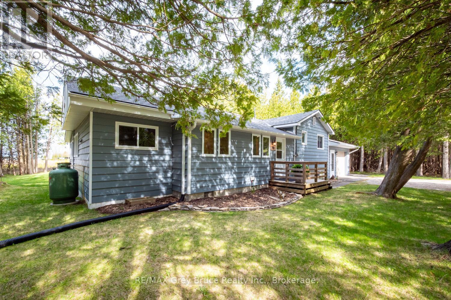 188 BAY STREET - 3
