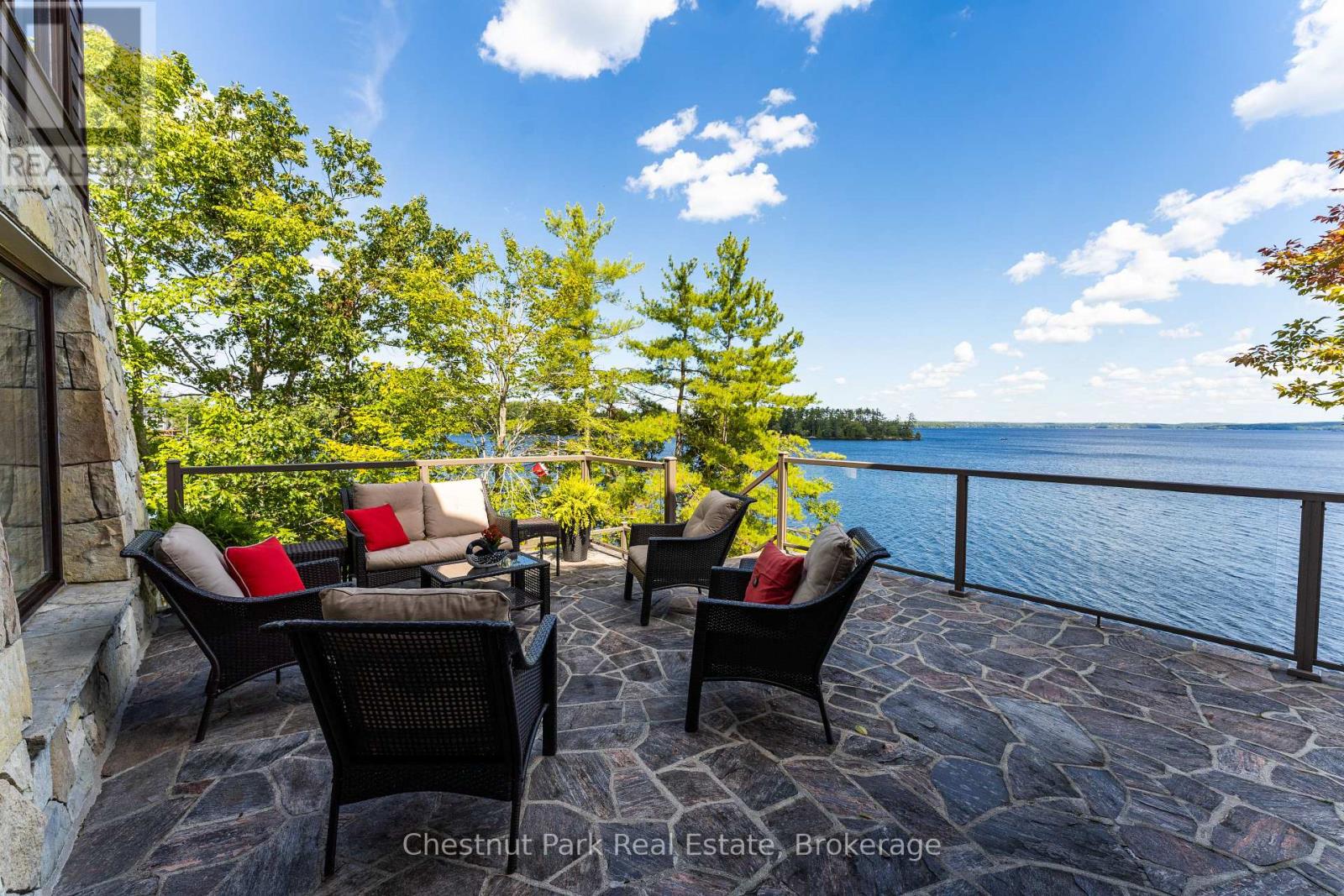 #2 1088 LAWLAND HEIGHTS ROAD - 22