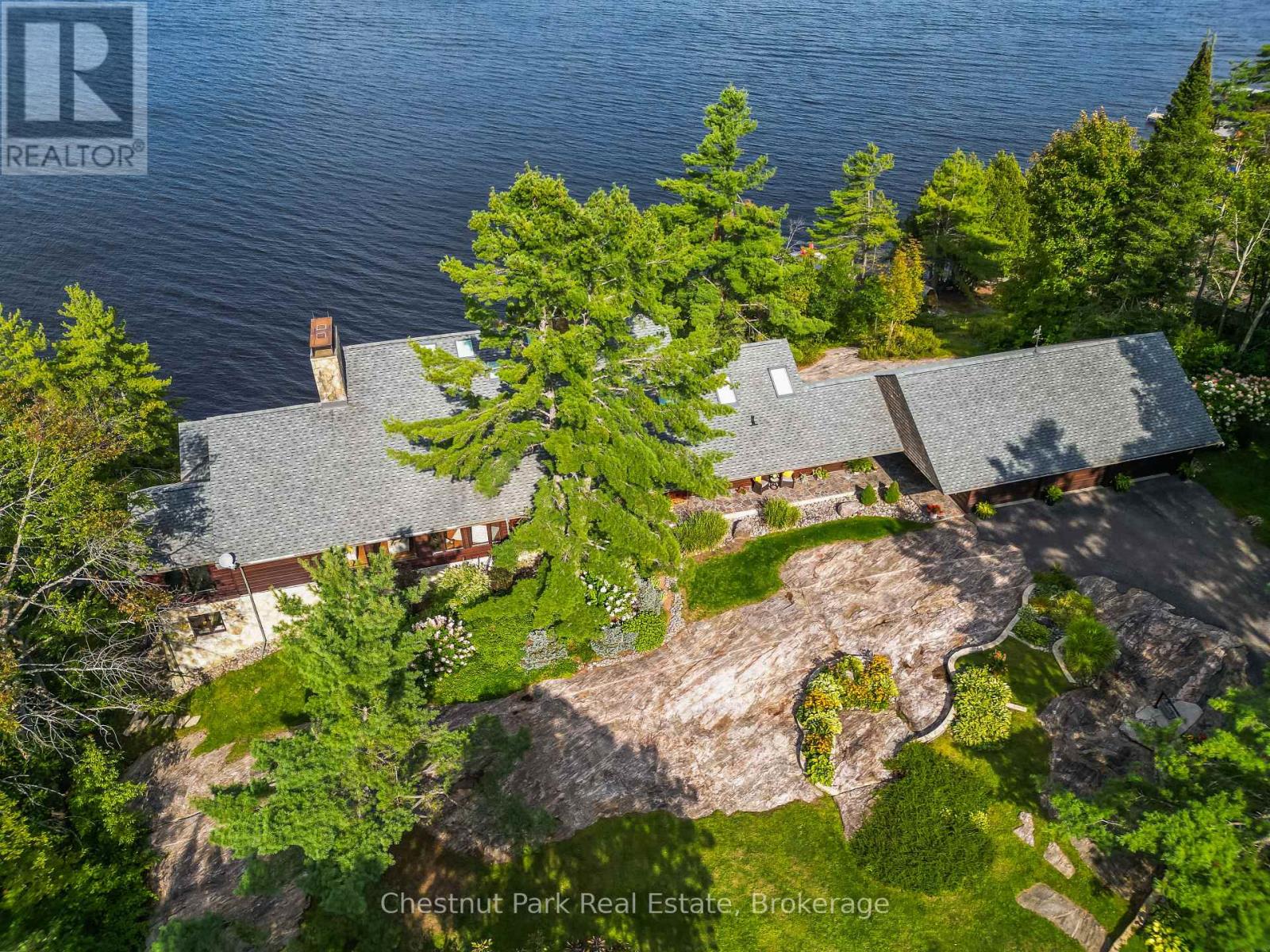 #2 1088 LAWLAND HEIGHTS ROAD - 28