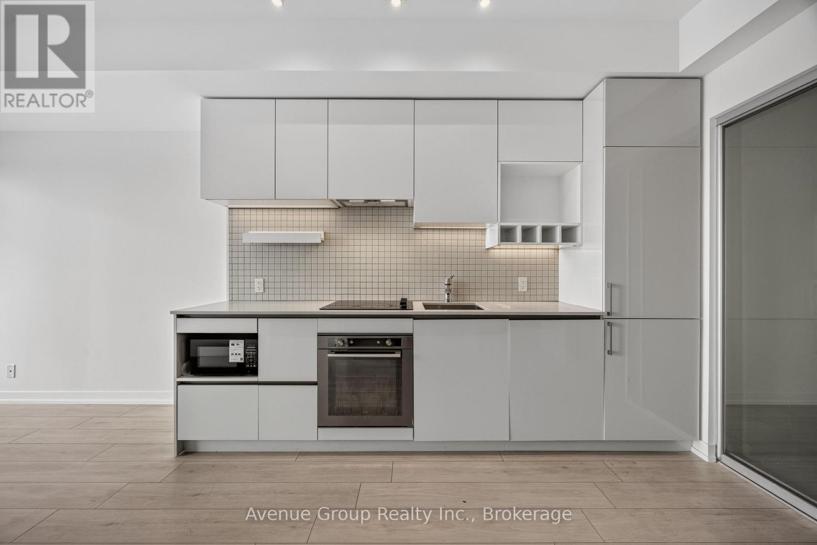 #2106 898 PORTAGE PARKWAY - 14