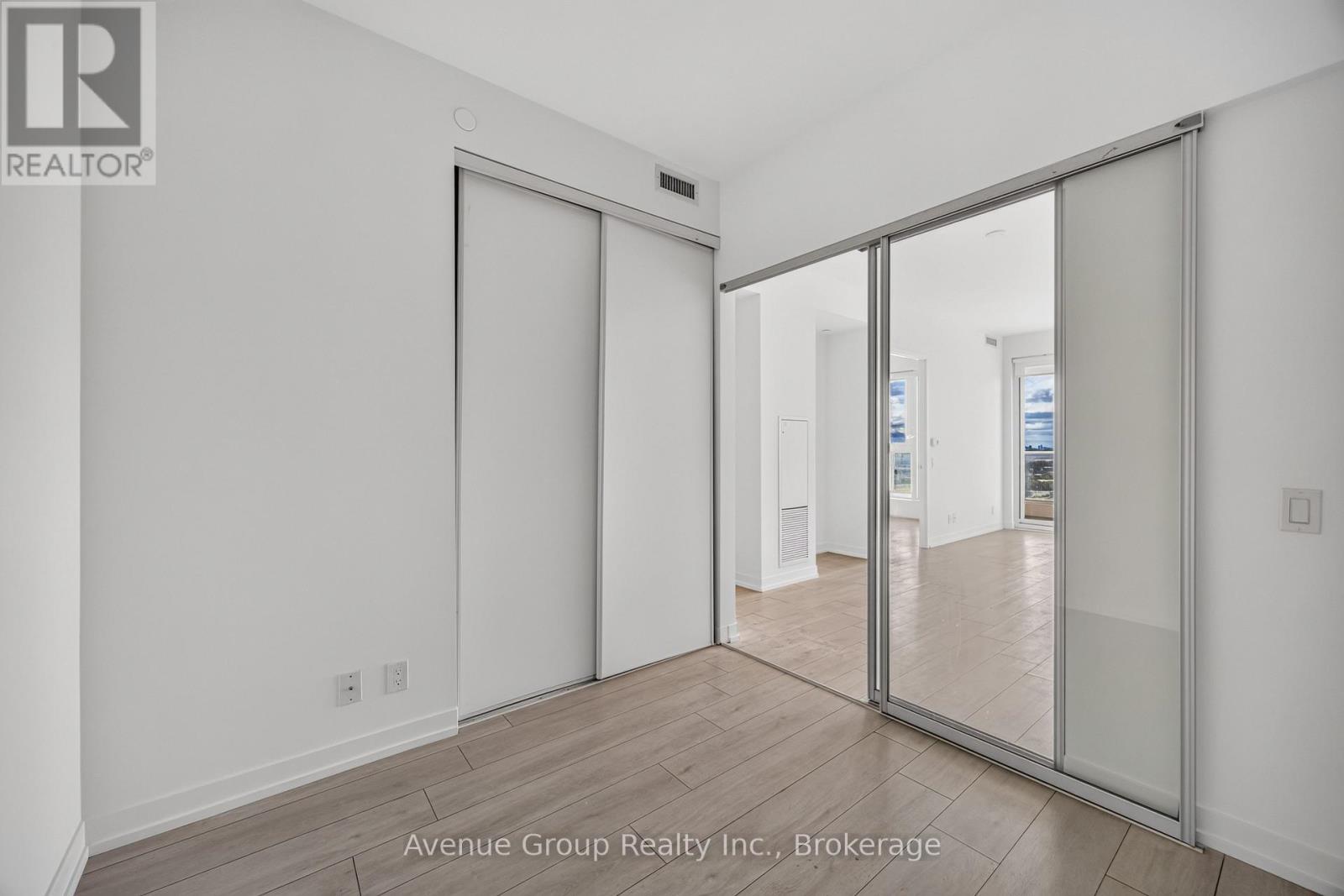 #2106 898 PORTAGE PARKWAY - 26