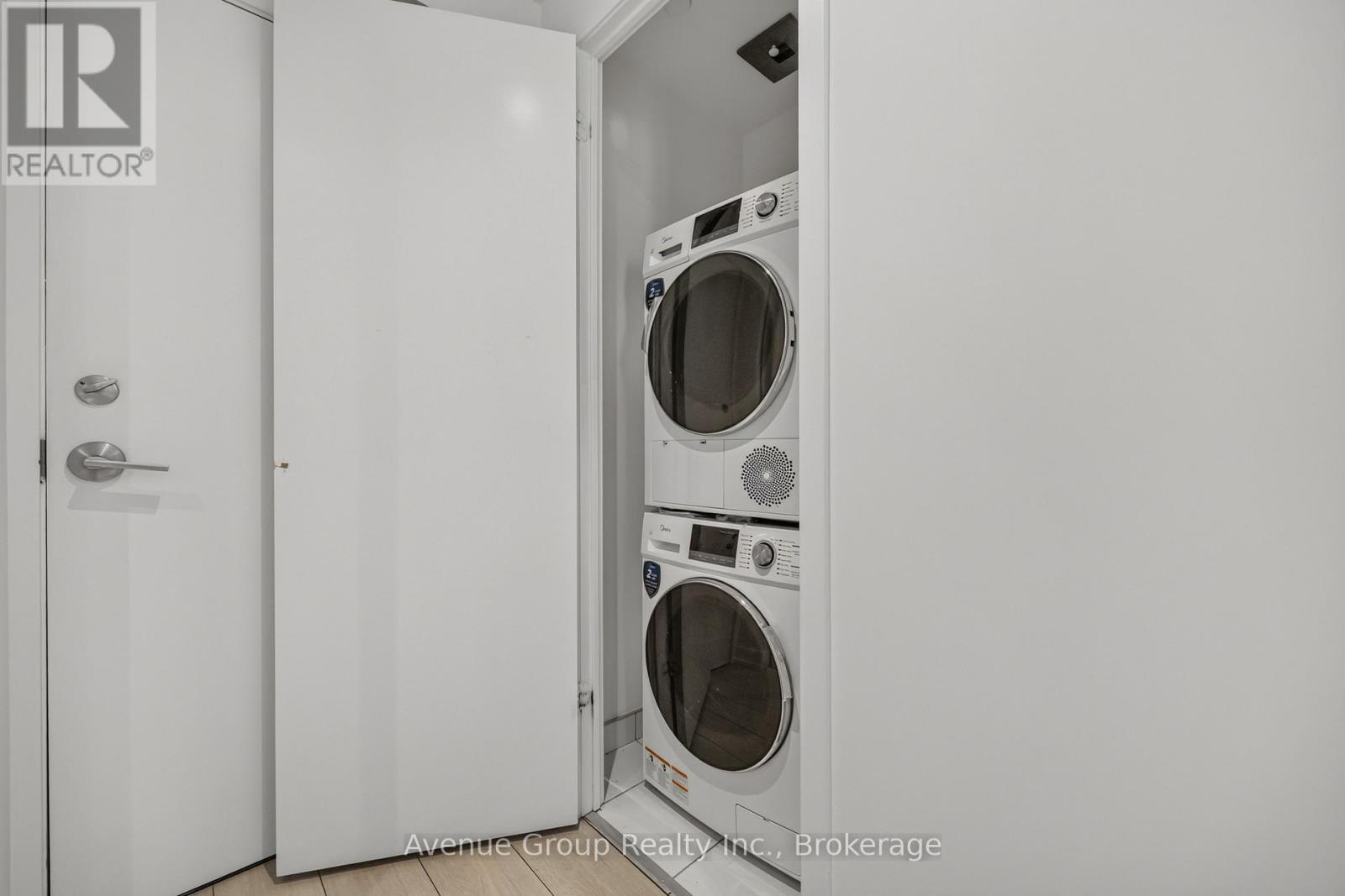 #2106 898 PORTAGE PARKWAY - 38