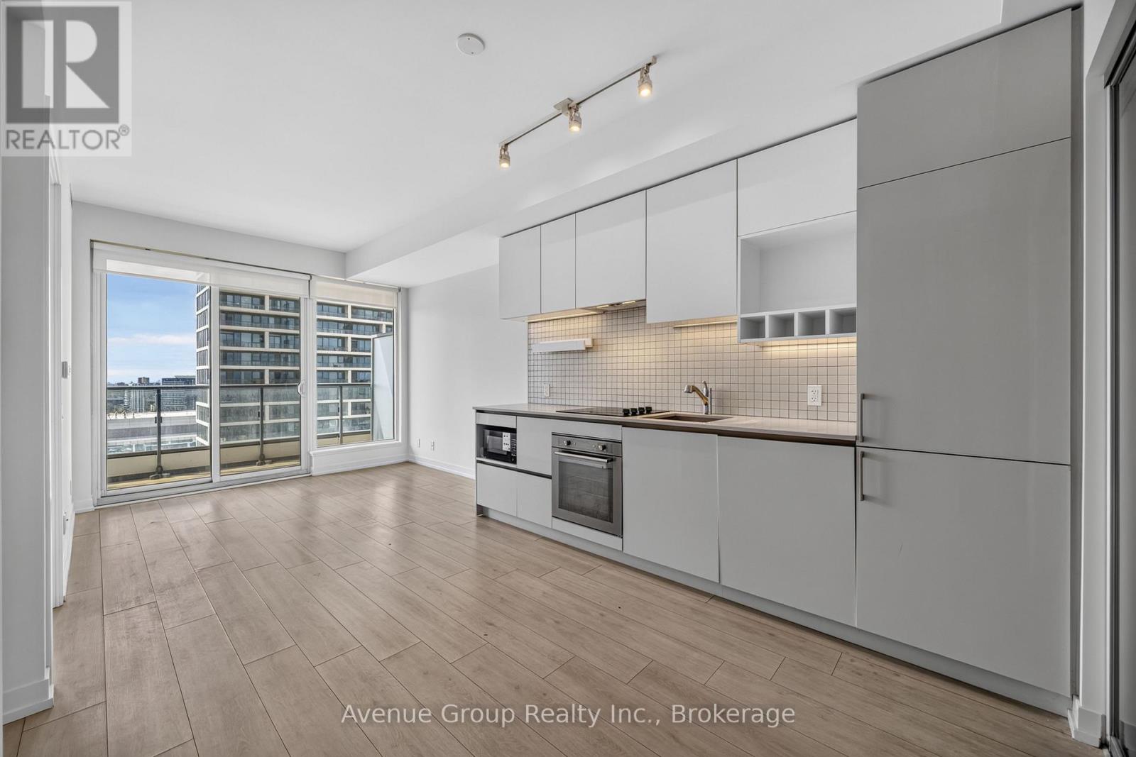 #2106 898 PORTAGE PARKWAY - 6