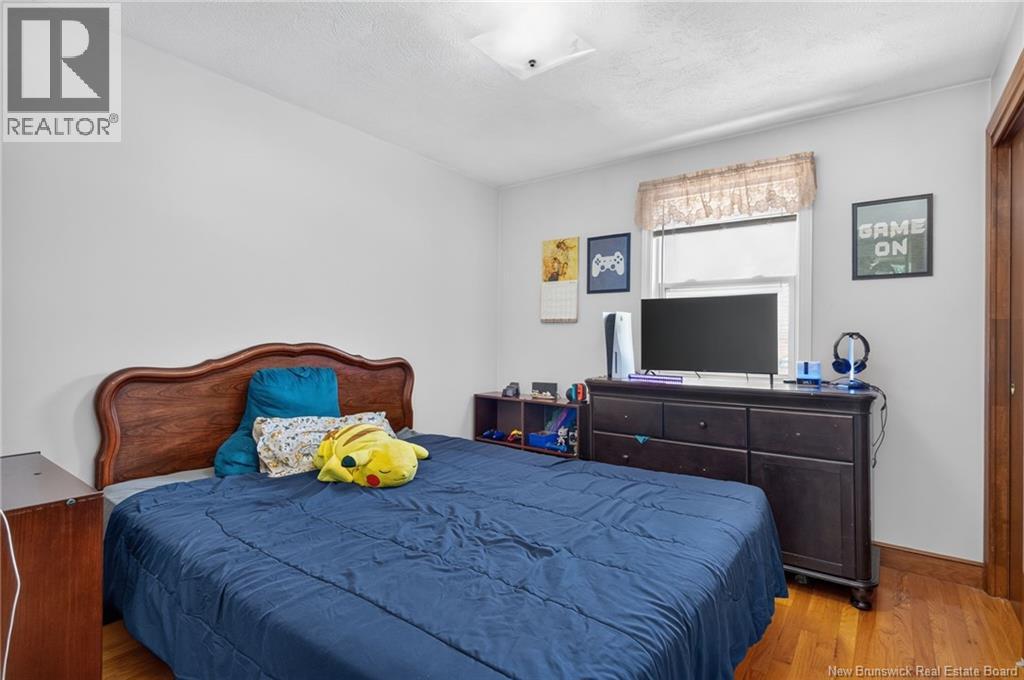 22 Vaughan Drive - 24