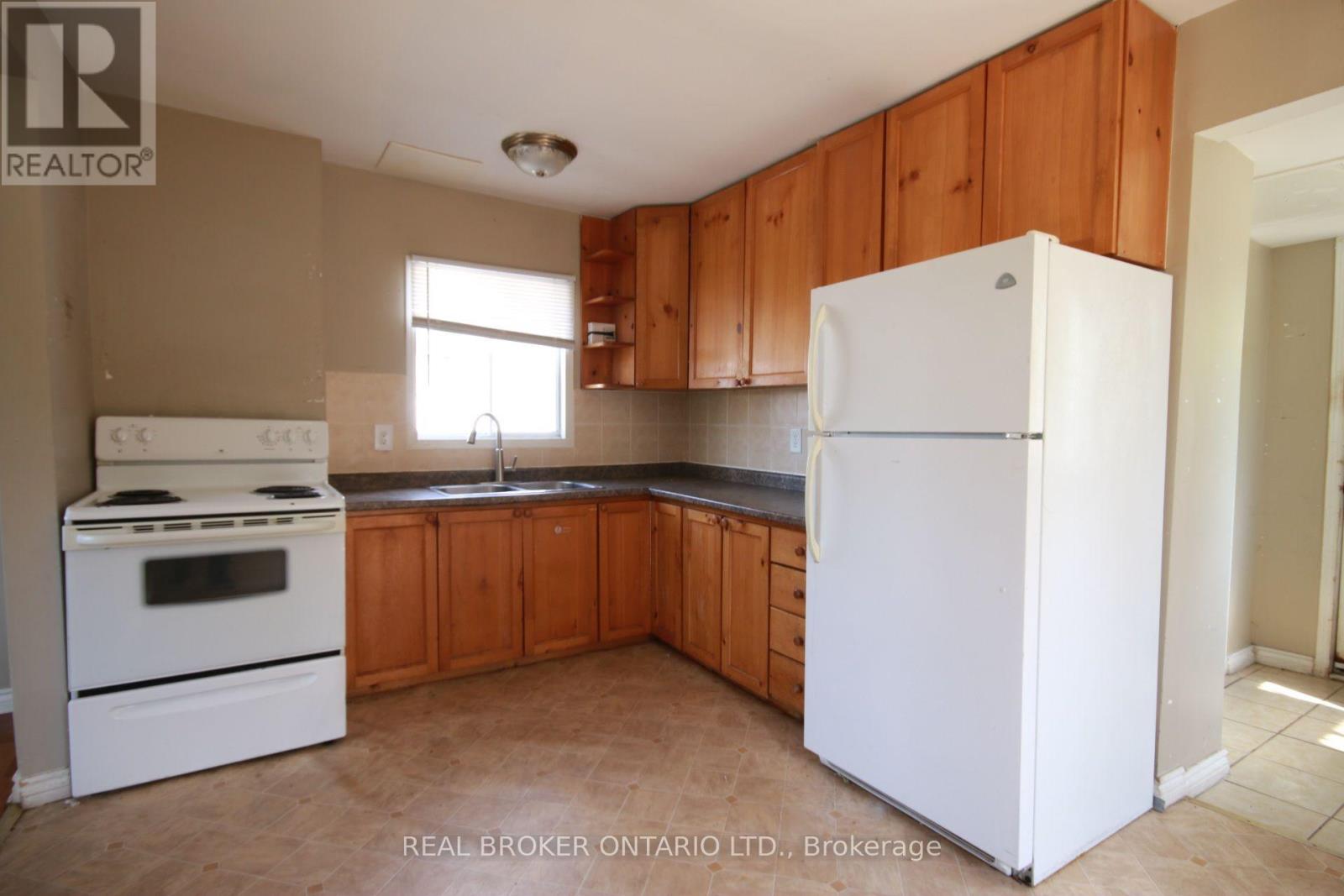 236 MOUNTAIN STREET - 2