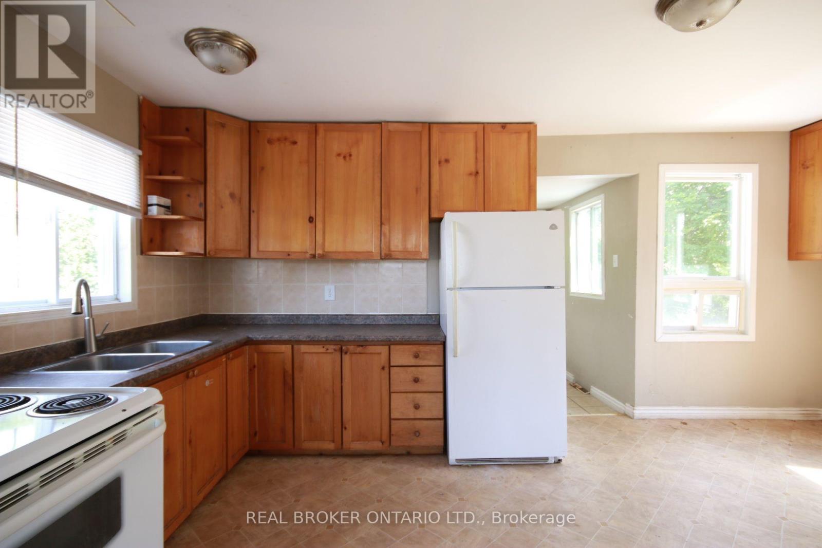 236 MOUNTAIN STREET - 3