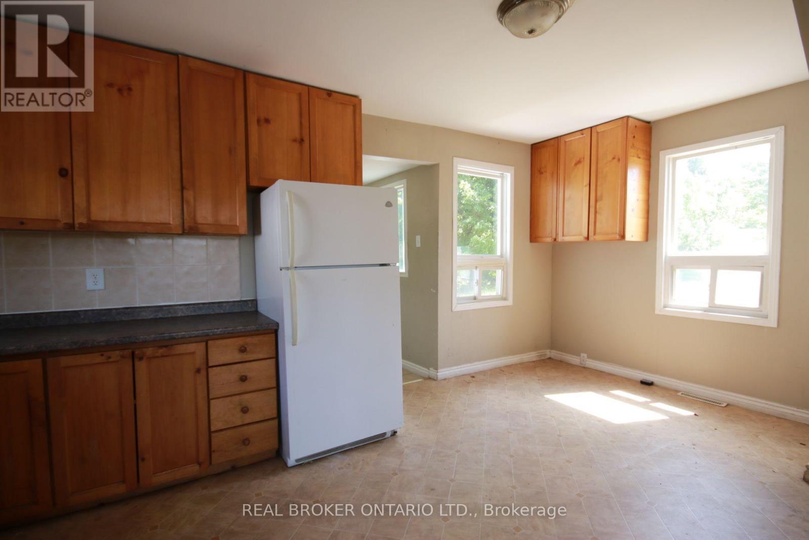 236 MOUNTAIN STREET - 4