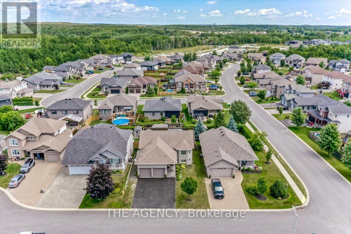 8 ALLISTON STREET - Image 3