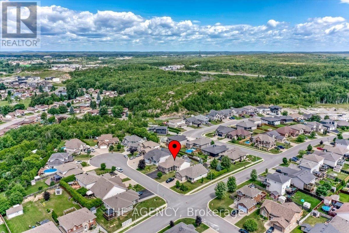 8 ALLISTON STREET - Image 6