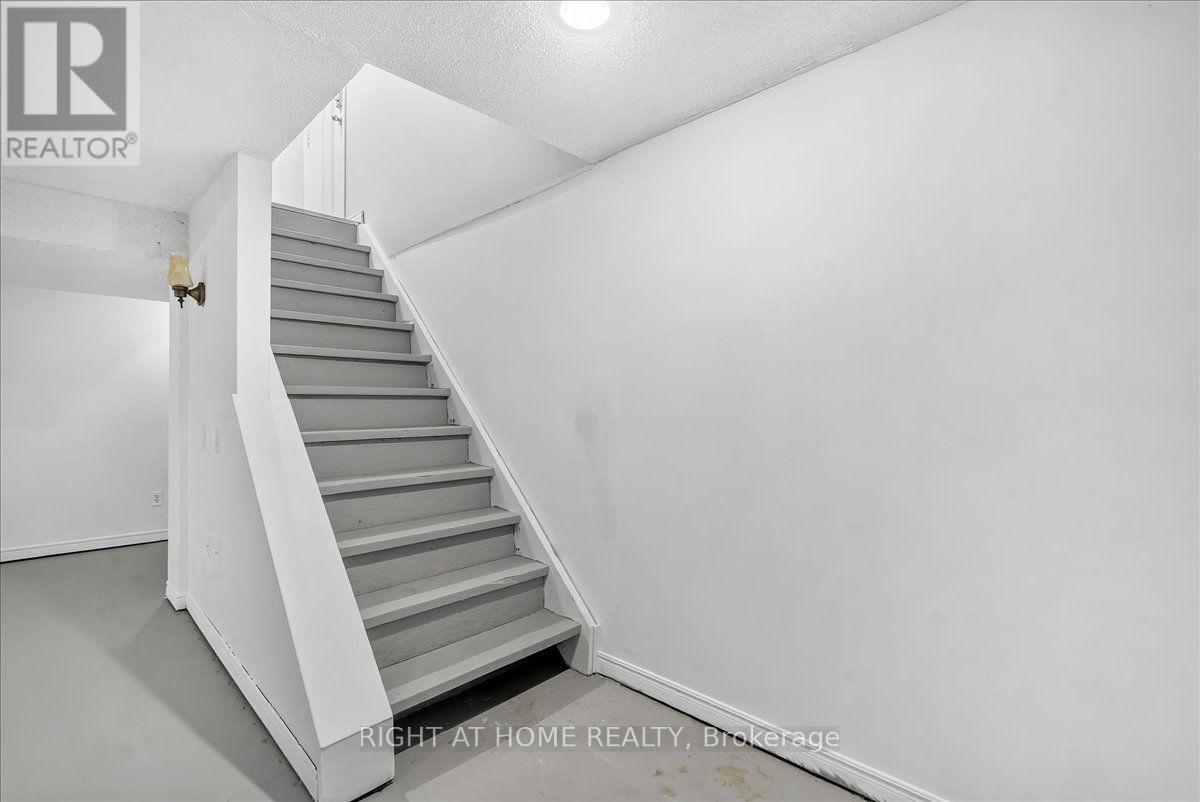 620 CARLTON STREET - 25