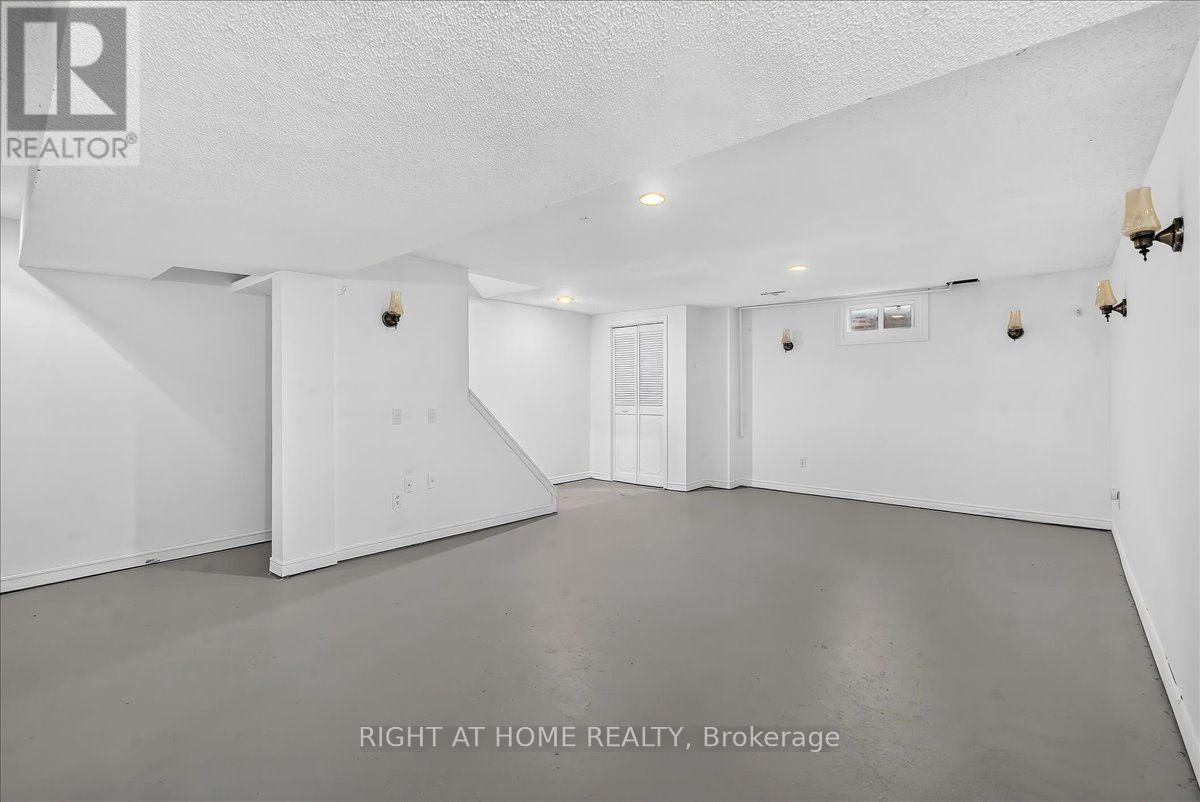 620 CARLTON STREET - 26