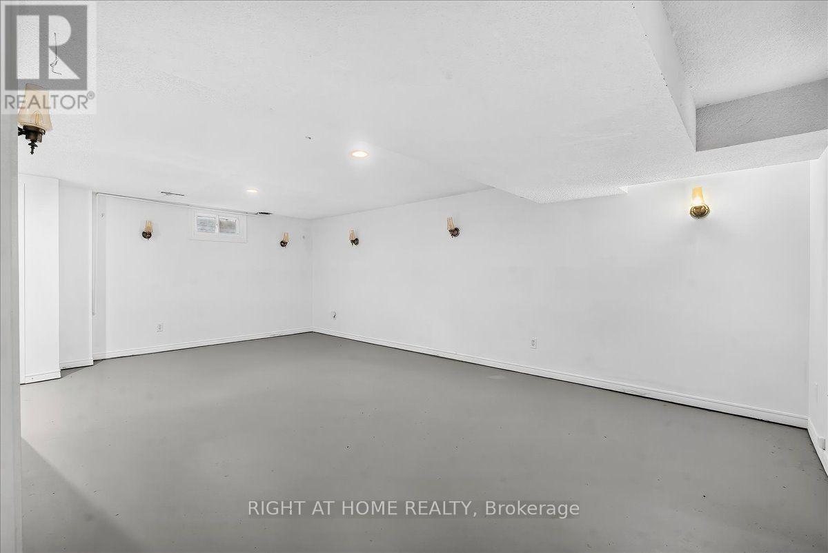 620 CARLTON STREET - 27